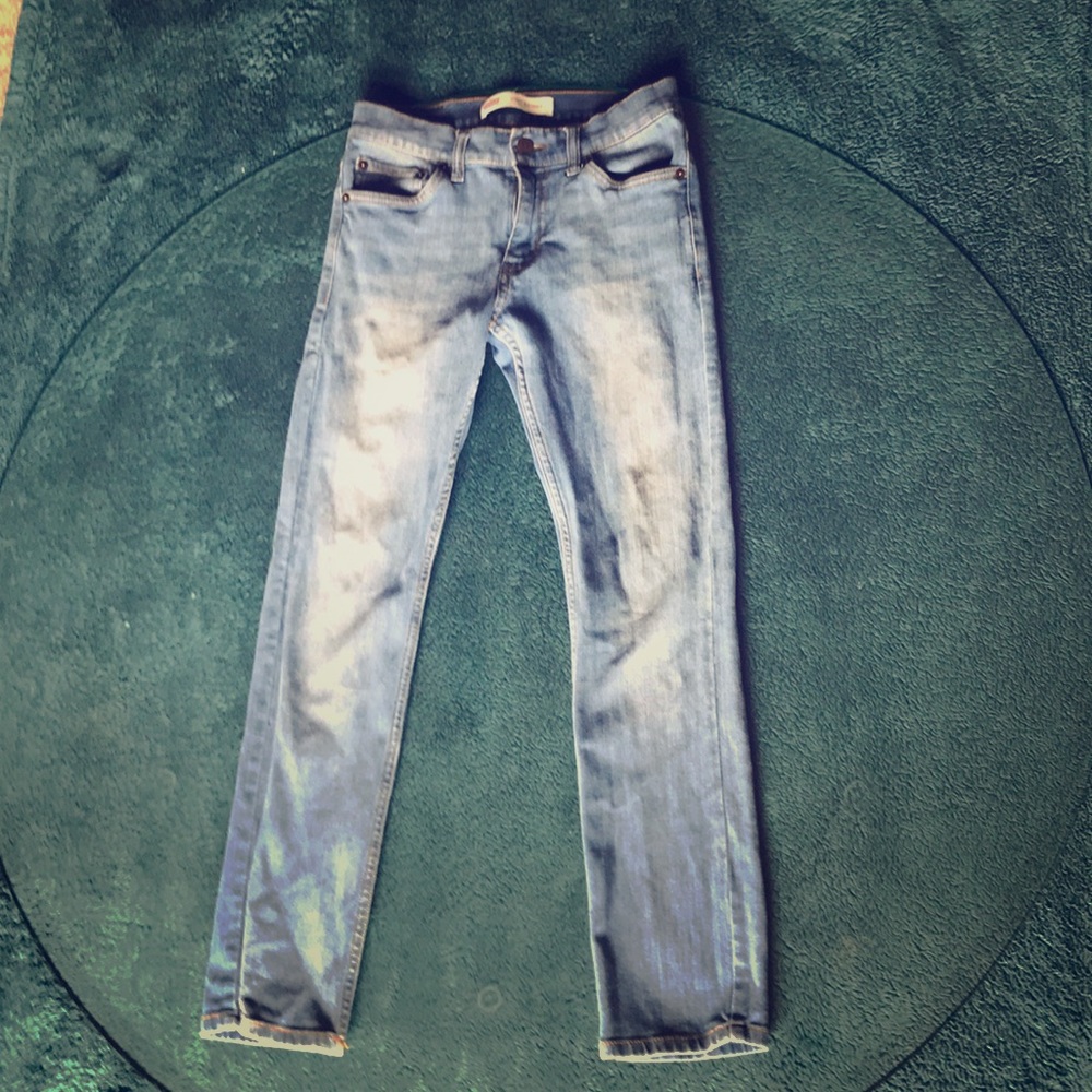 Light wash skinny jeans- Levi’s